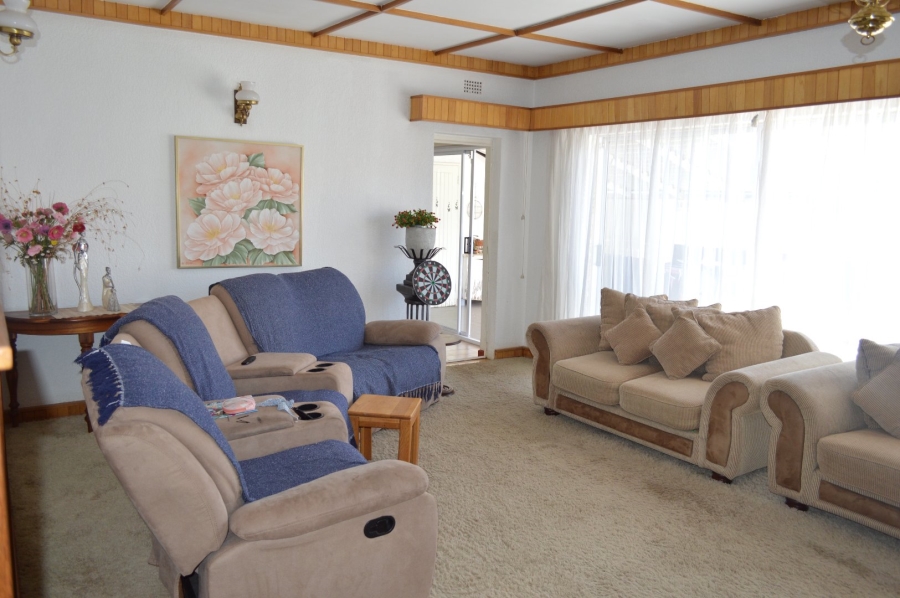 3 Bedroom Property for Sale in Flamwood North West